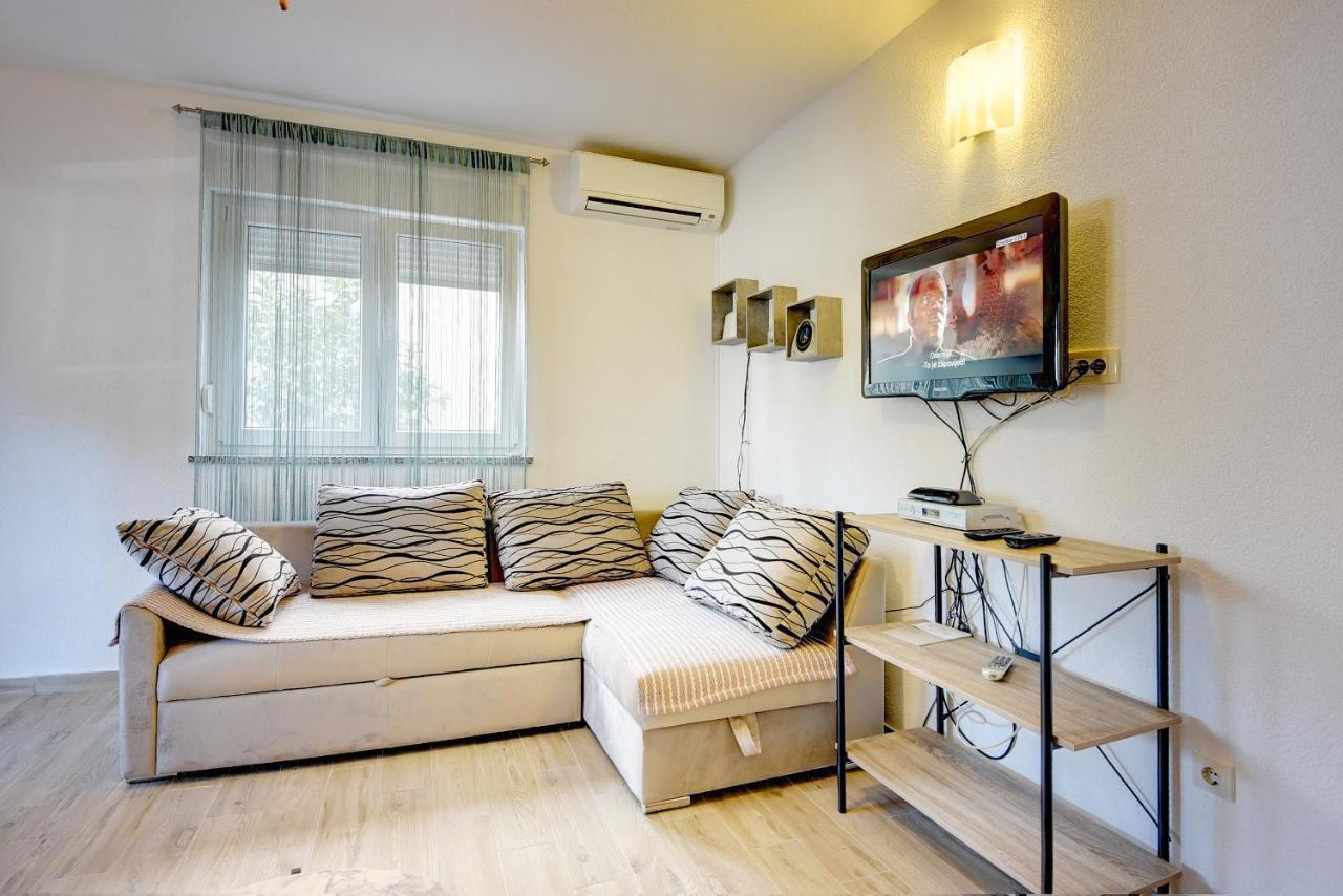 Apartment Mores Μεντουλίν Εξωτερικό φωτογραφία